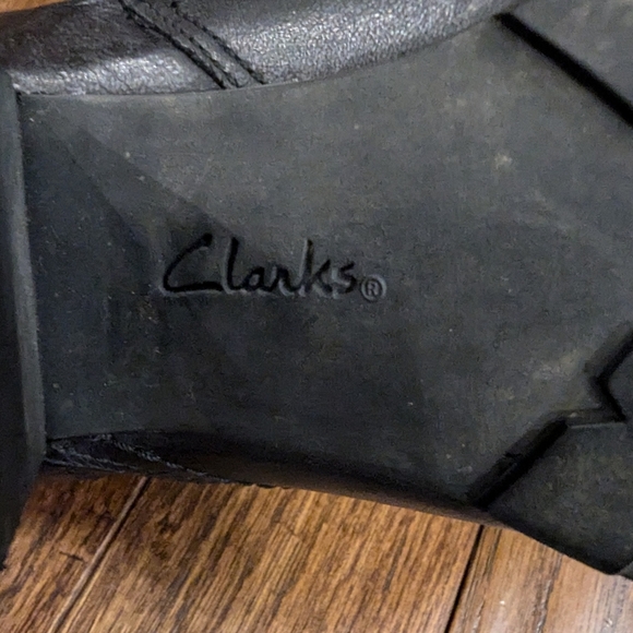 Clarks Mission Halle Distressed Leather Black Heel Ankle Boot Women Size… - Picture 13 of 16